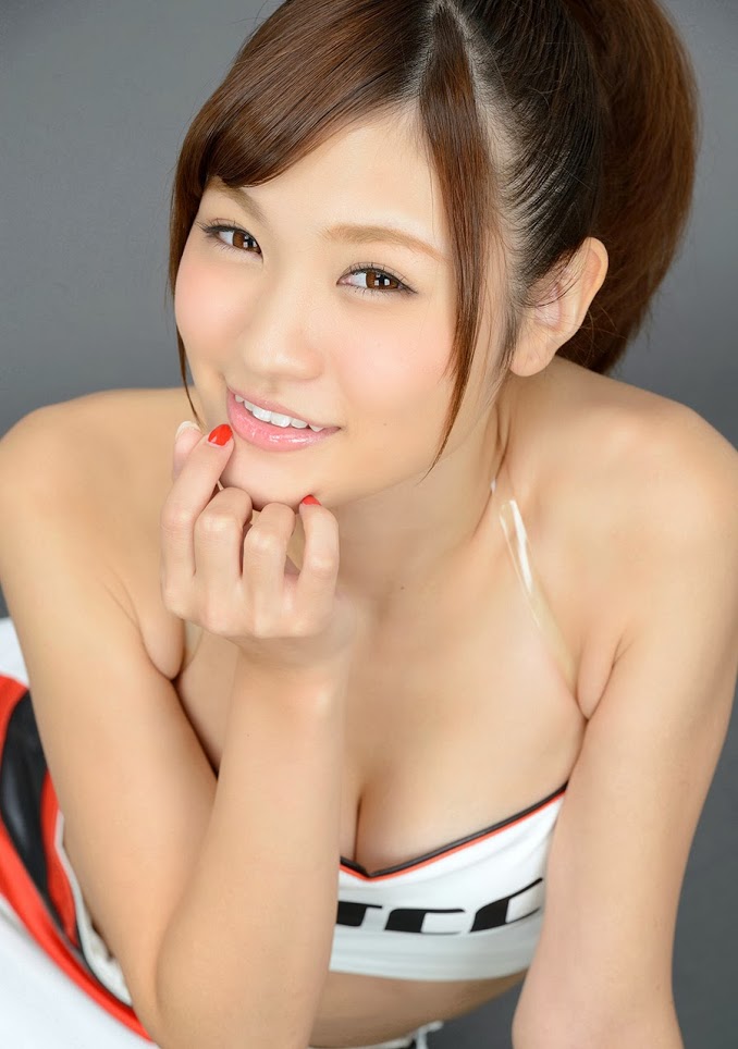 Haruka Kanzaki Khi Người mẫu là gái 